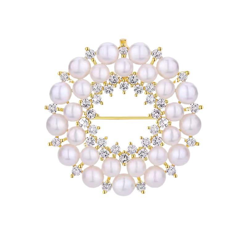 Highend Exquisite Wreath Pearl Brooch Luxury Design Accessory For Women