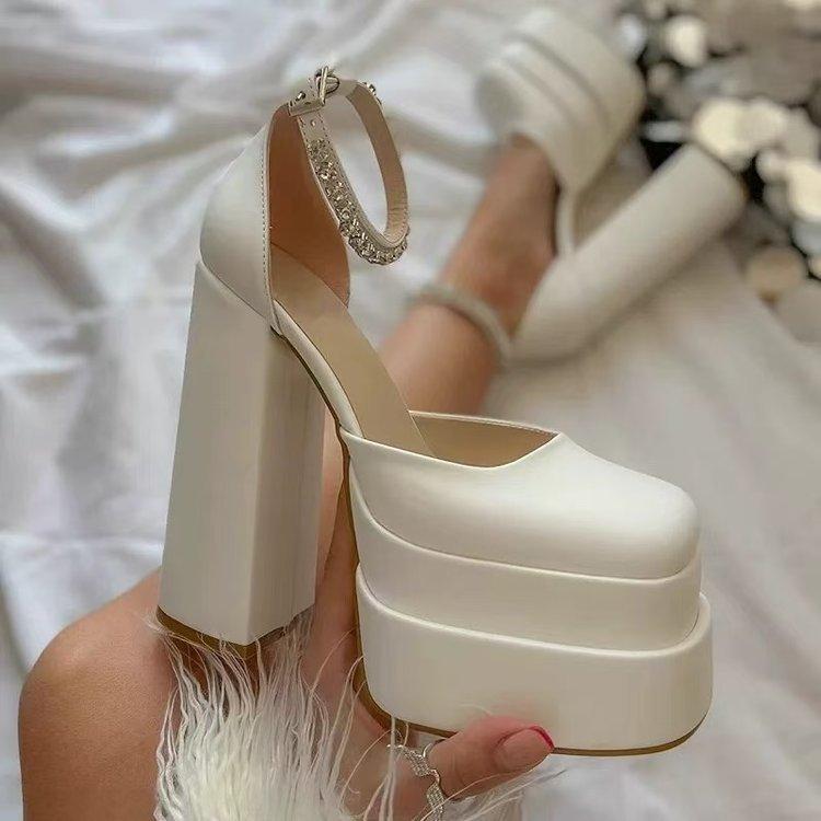 

High heels 2025 one-word large size satin summer thick heel bag head hollow sandals women s large quantity from excellent standard size 38