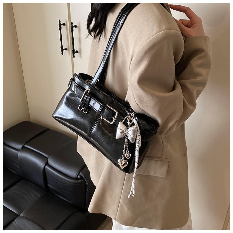 Belt Buckle Design Shoulder Satchels Bag For Women 2025 New In Luxury Designer Handbags Branded Fashion Totes With Pendant