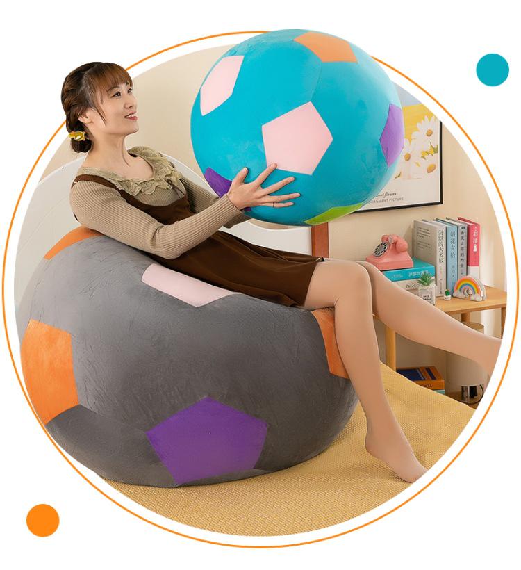 Kreative Fußball-Plüschpuppe: Stoffkissen mit Cartoon-Motiv für die Unterhaltung von Kindern und als Geburtstagsgeschenk