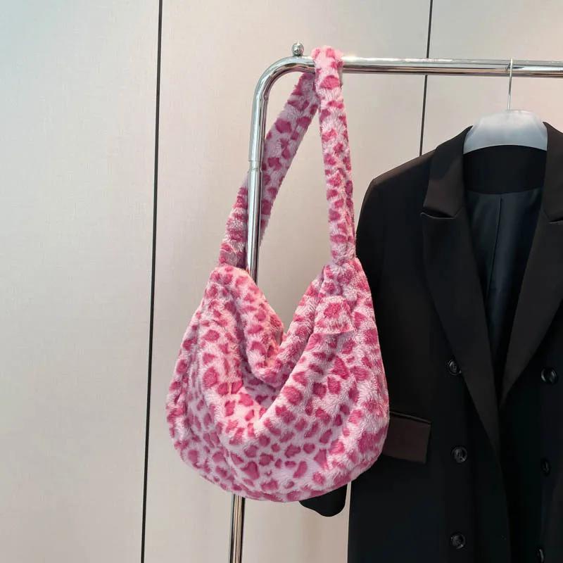 

Faux Fur Messenger Bag Ladies Plush Crossbody Bag Vintage Female Handbags Large Capacity Leopard Print Women s Shoulder Bags