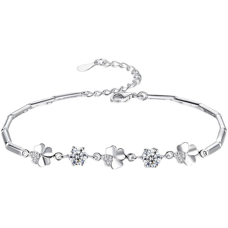Four-leaf Clover Diamond-encrusted Bracelet Light Luxury High-end Women's New Niche Design Zircon Jewelry for Girlfriend's Birthday Gift