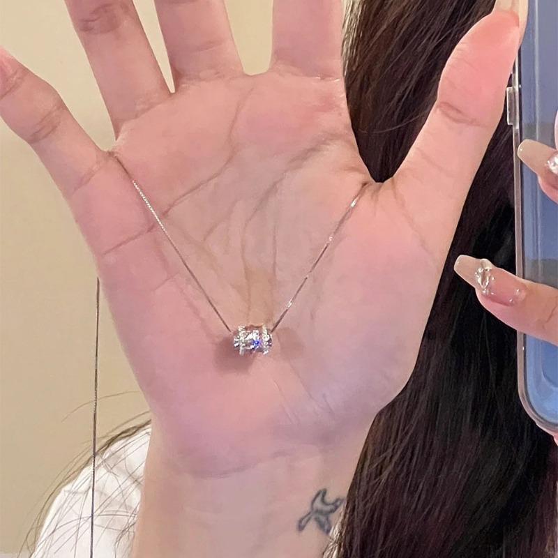 Pink Small Waist Necklace for Women, Ins Niche Design, Sweet and Light , Unique Minimalist Style, Zircon Pendant Collarbone Chain