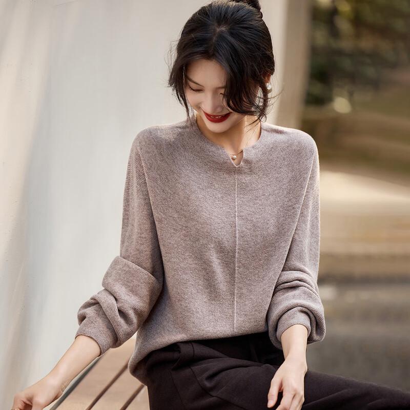 Srcr Seamless 100% Wool V-Neck Loose Sweater