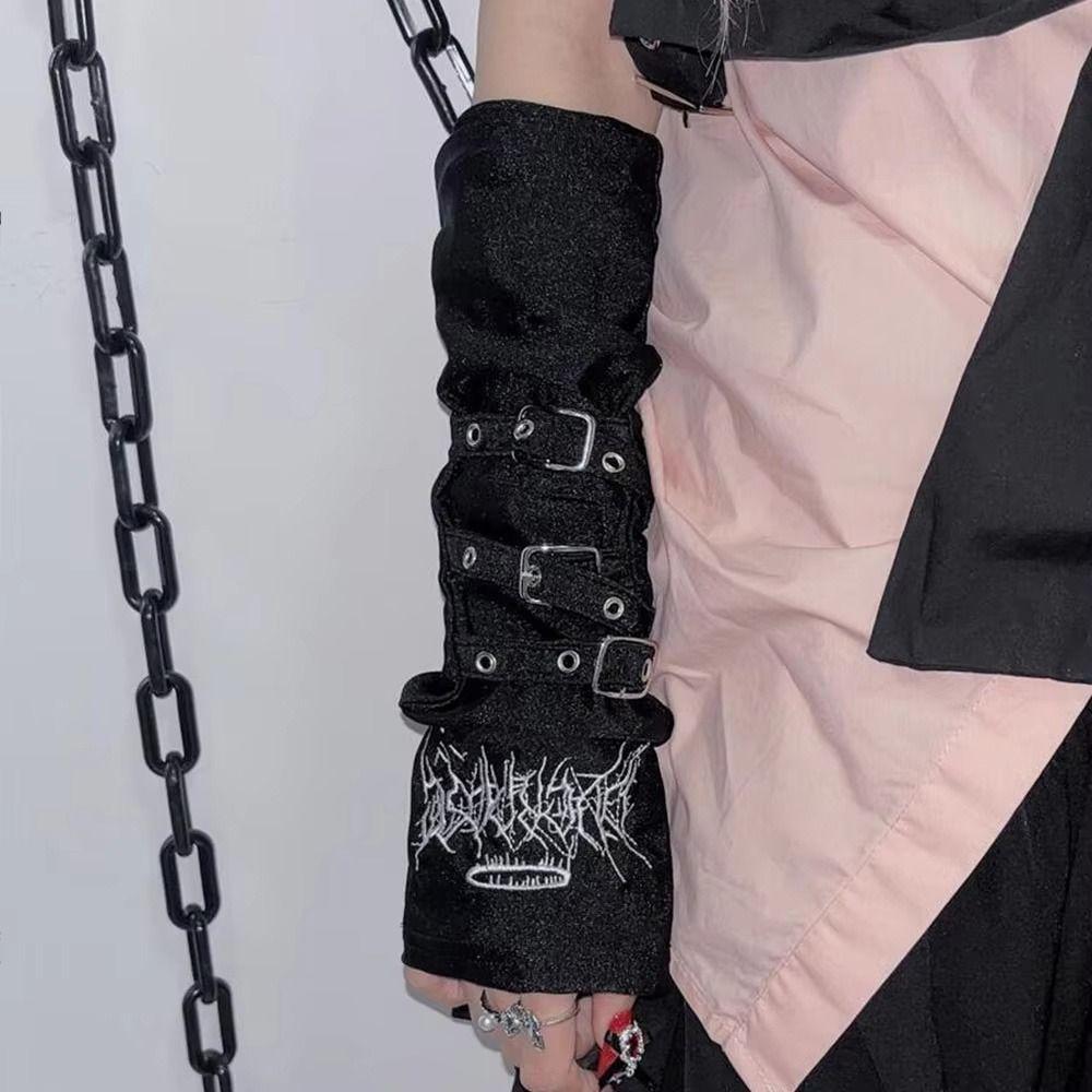 Maniche Braccia con Fibbia Metallica alla Moda Y2K Giapponesi a Mezza Dita Harajuku Dark Punk Guanti Decorativi Donna