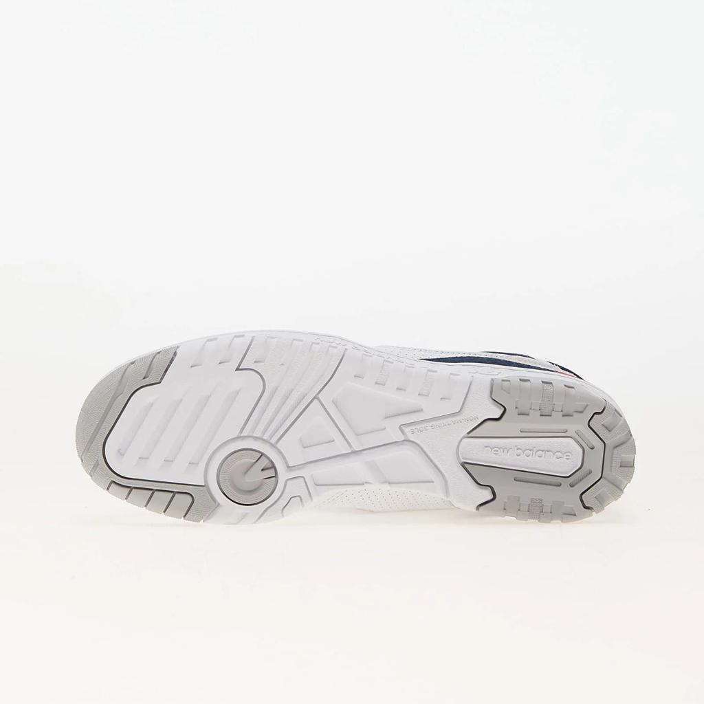 Sneakers New Balance White BB550