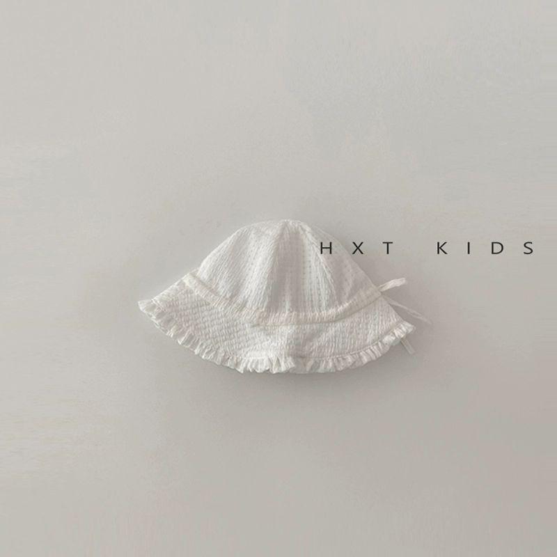 Adjustable Baby Sun Hat with Ruffles - Stylish Lightweight Protection for Spring & Autumn