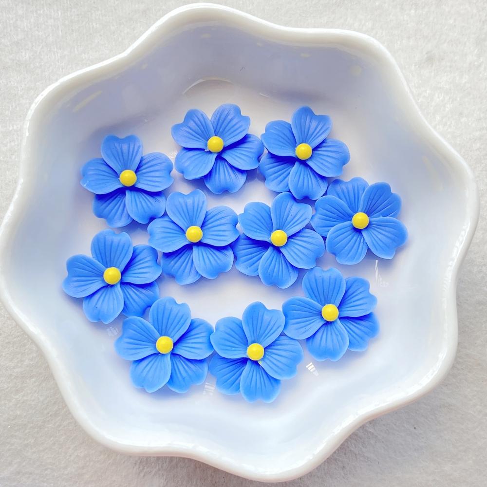 50 Stück Niedliche Mini Bunte Blumen Nail Art Harz Designer Anhänger DIY Bastelartikel für Nägel 3D Dekorationen Schmuck