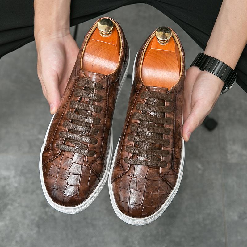 New Men's Shoes Mans Casual Shoes Quality Leather Flats Shoes Walk Sneakers Oxford Men Korean Version Daily Commute Casual Shoes