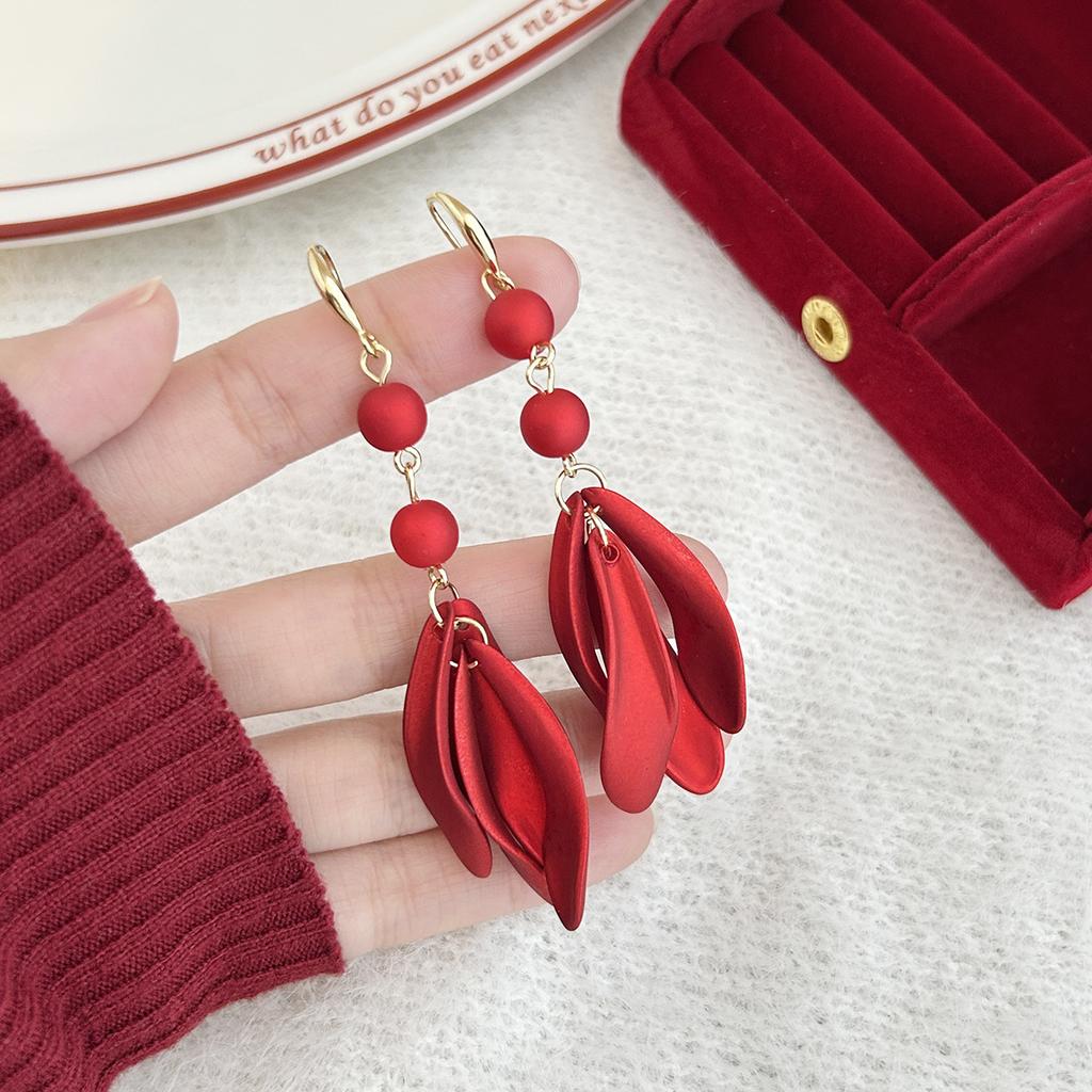 Red Petal Earrings  Elegant and Fashionable Flower-shaped Earrings for Women