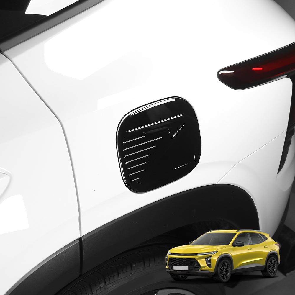Carbon Fiber / Black Fuel Tank Cap Cover Exterior Decor Trim For Chevrolet Trax Crossover 2024 2025 LHD RHD