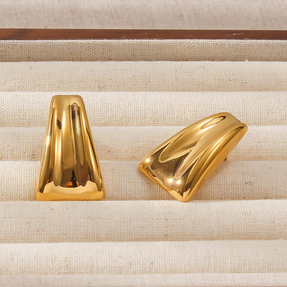 18K Retro Geometric Trapezoid Stud Earrings: Versatile Titanium Steel Jewelry
