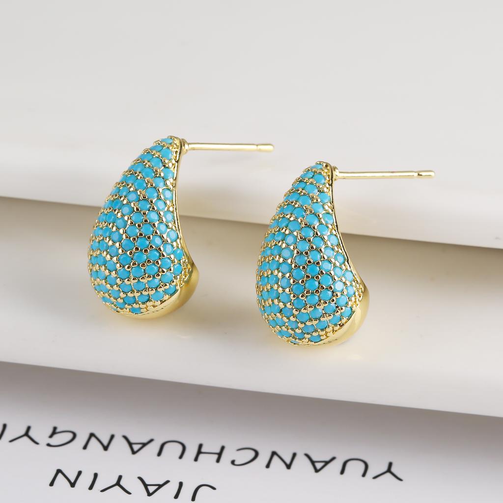 Classic Zirconia Comma Ladies Stud Earrings Fashion Water Drop Earrings Temperament for Woman Party Wedding Jewelry