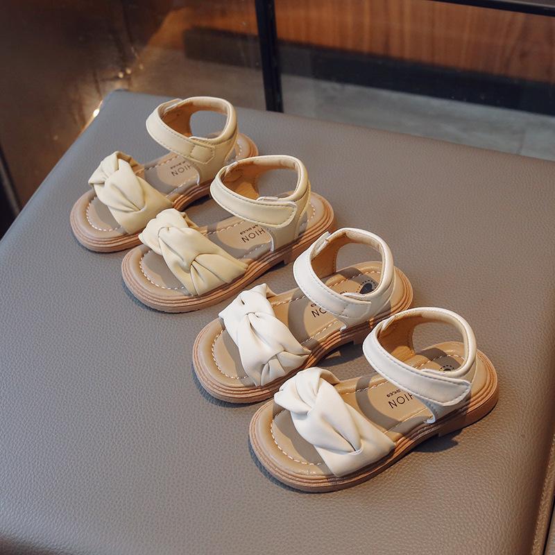 2026New sandals for girls, solid color casual baby shoes, children's comfortable beach shoes, breathable sandals