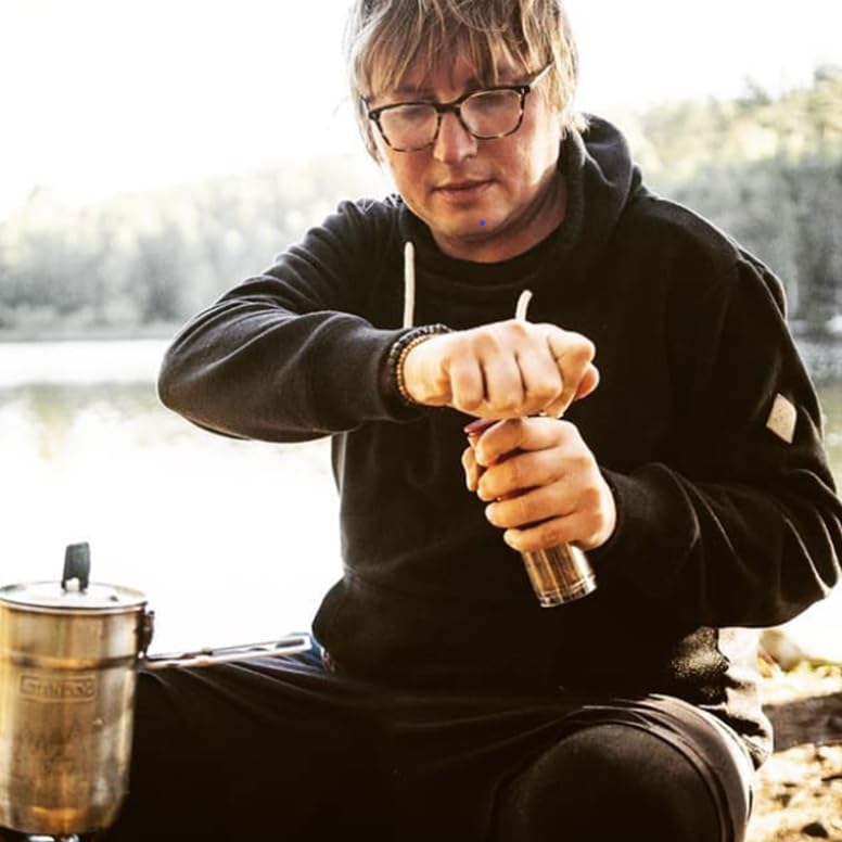 Cafflano Grinder, Portable Coffee Mill, Outdoor, Extra Fine Grind for Espresso, Made In Italy, Metal Conical Blade, Compact, High Performance, Coffee