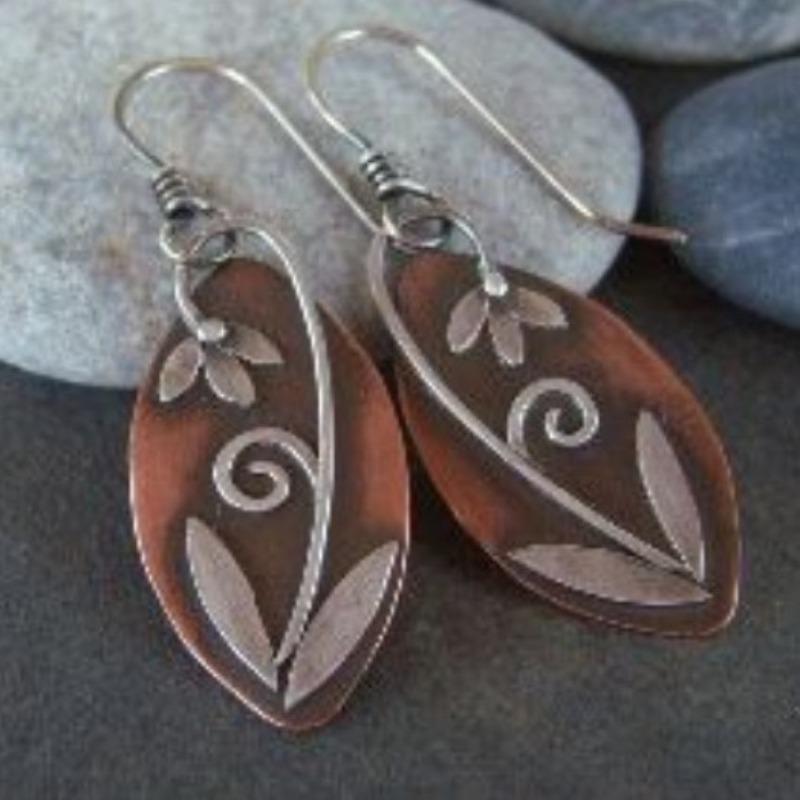 Dazzling Vintage Red Color Leaf Dangle Earrings Metal Carving Earrings for Women
