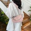 Fashion Korean Version of Underarm Bag Women's 2025 New Casual Personalized Shoulder Bag Portable Foreign Beautiful Messenger Bag