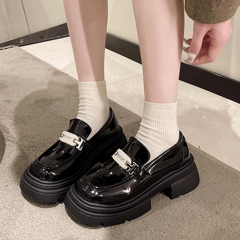 

Black platform loafers women s autumn and winter 2025 new retro thick heel single shoes muffin platform British style small leather shoes 39