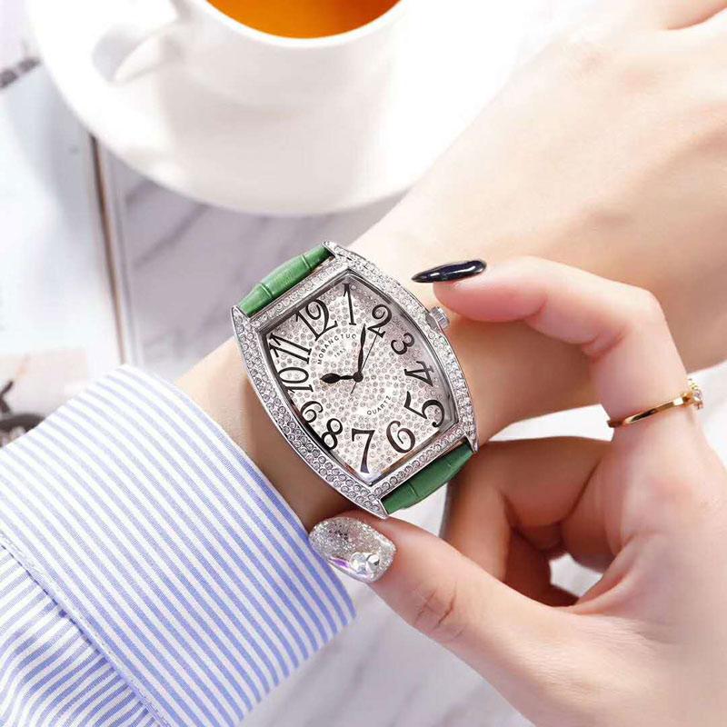 Classic 2019 Big Size New Fashion Tonneau Watch Men Designer Brand Luxury Fully Diamond Man Watches Quartz Wrist Watch With Rhinestone
