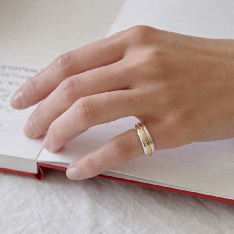 RA.E the moments R05