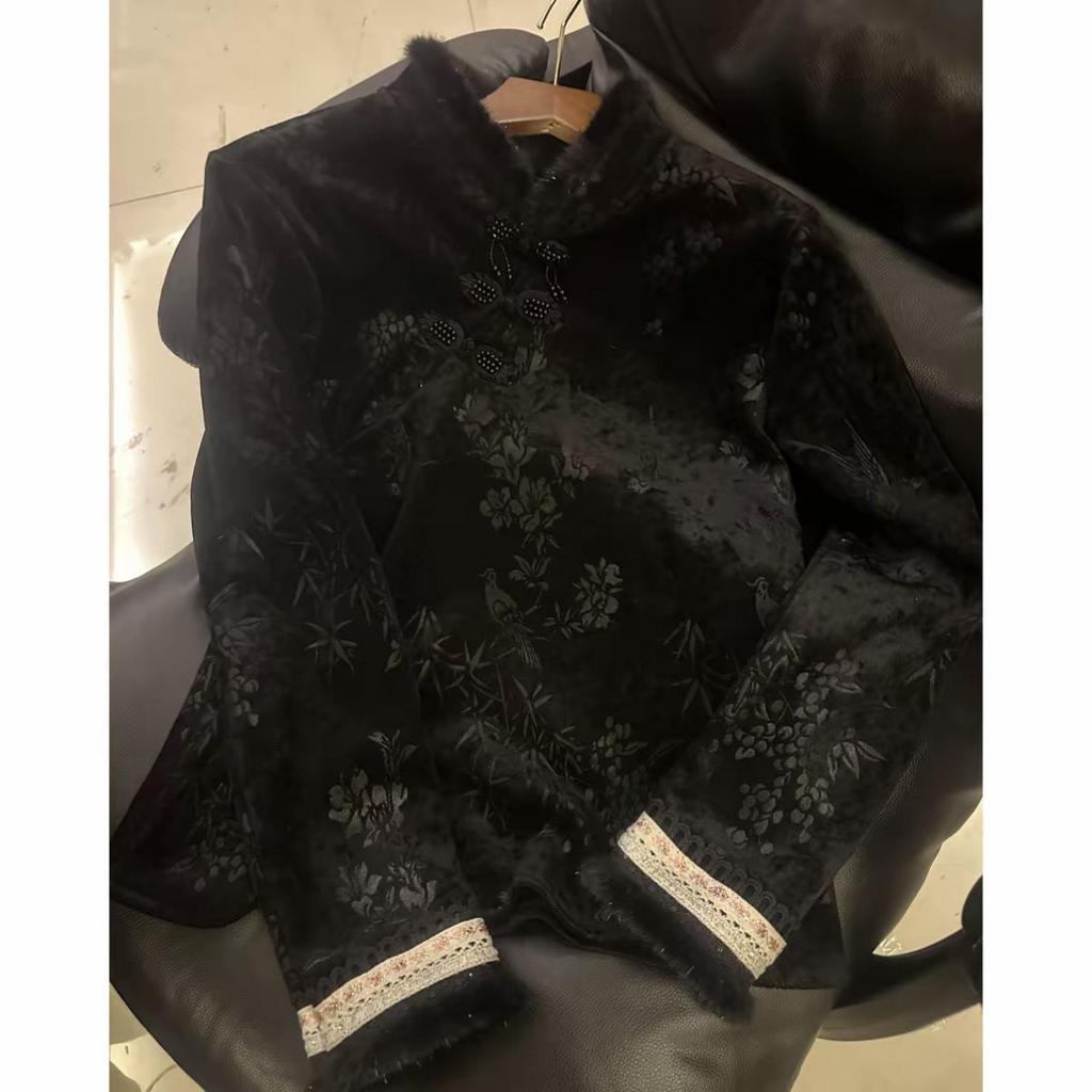 Women's Winter Velvet-Enhanced Qipao-Inspired Base Layer Shirt with Diagonal Lapel and Frog Buttons