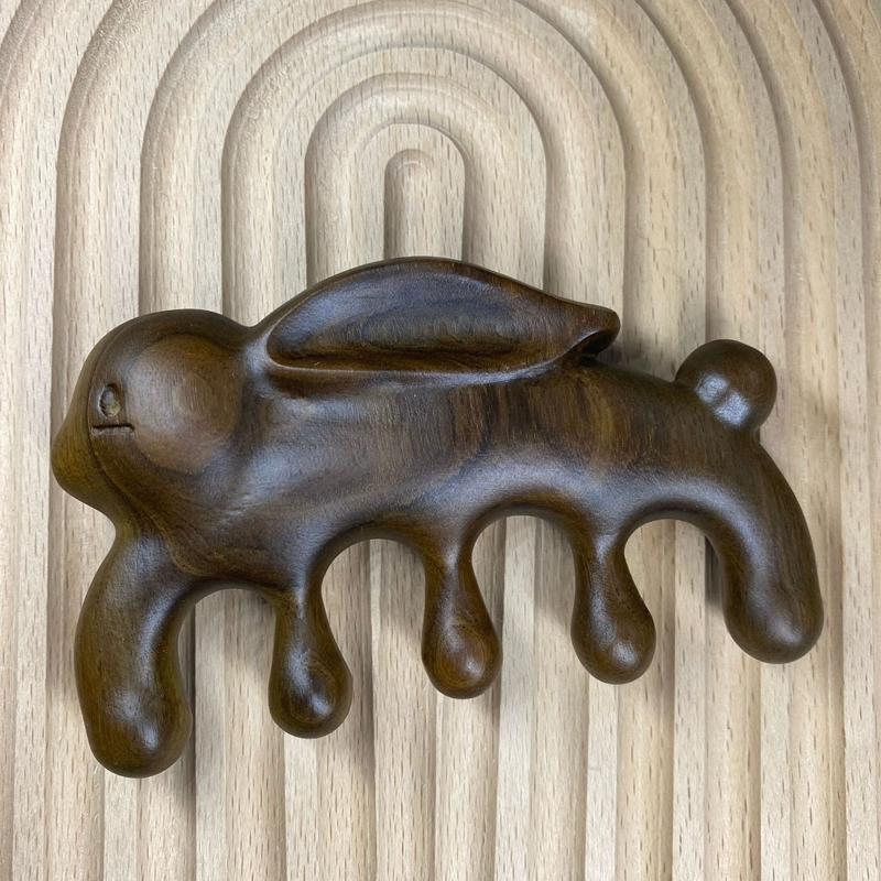 

Wooden Massager Green Sandalwood Rabbit Massage Comb Head Meridian Gua Sha Scalp Relaxation Acupuncture Therapy Wide Teeth Comb чорний