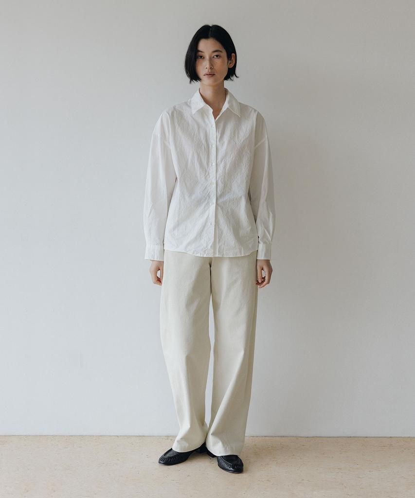 Beullaengkeulumumeon Smooth Corduroy Pants_Ivory