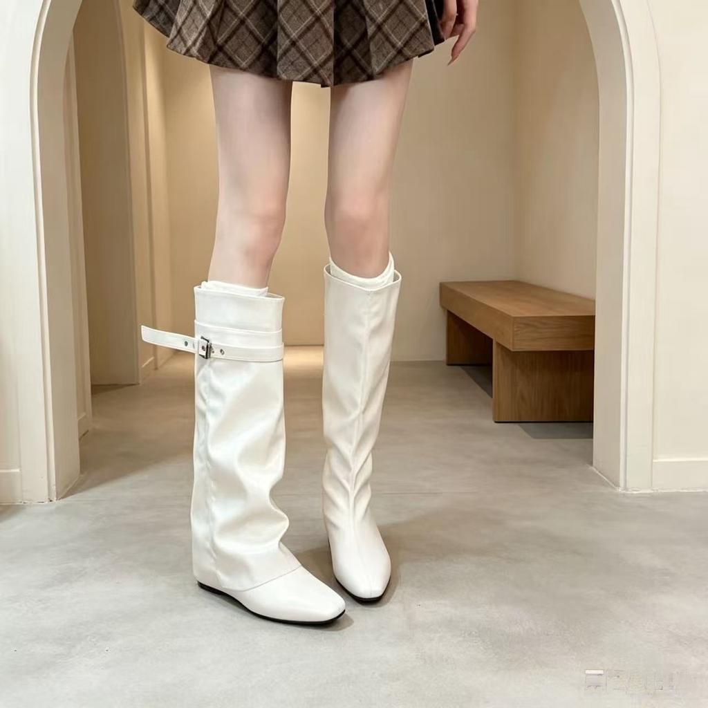 The inner height is increased, the simple square head can be disassembled, and the two-wear knight boots are retro style, new fashion temperament