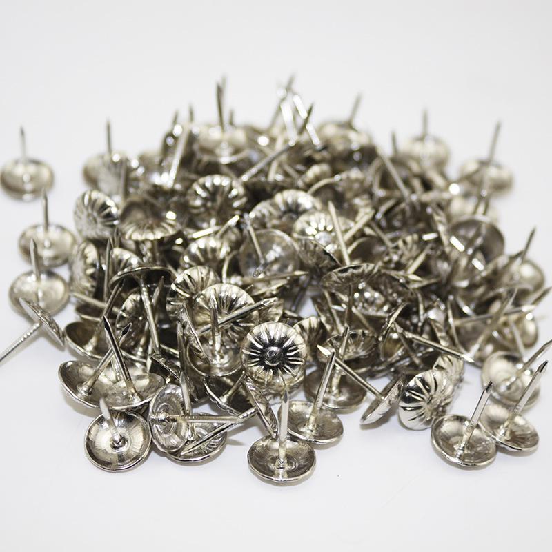 11*16 Retro Chrysanthemum Iron Flower Studs for Sofa Decorations - Small Round Nails