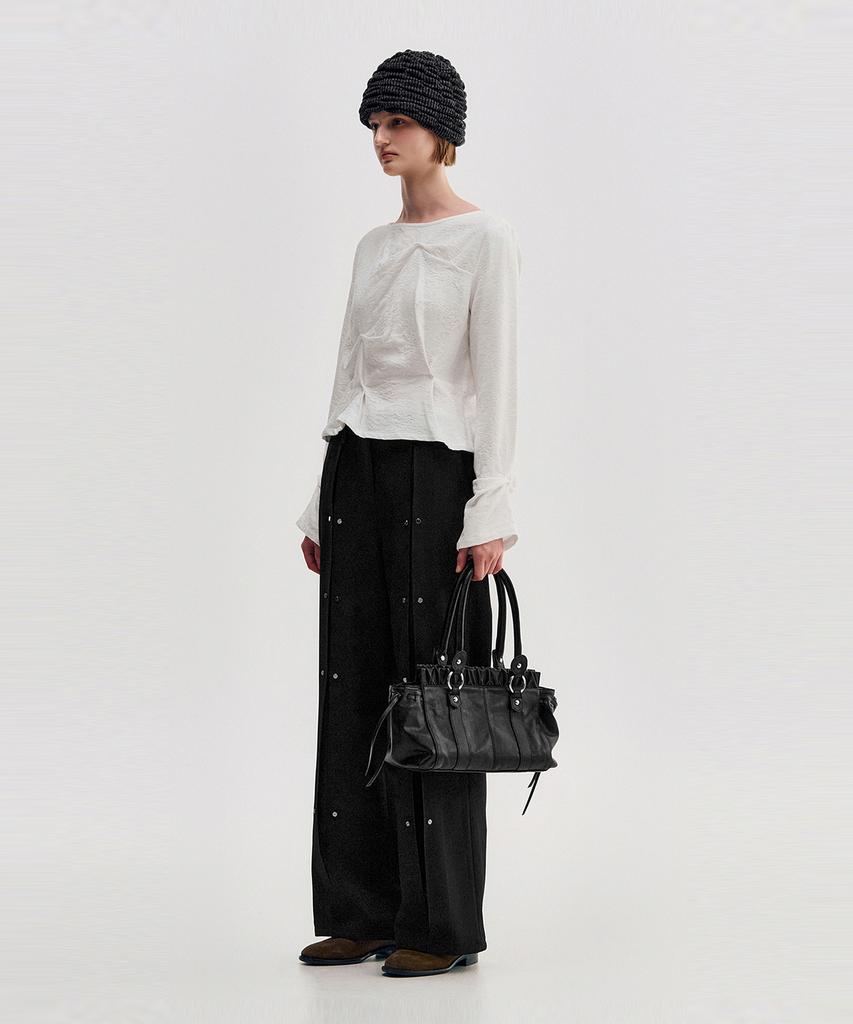 Kimzisu Ruched Belt Tote Bag _ Black