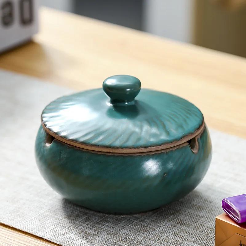European Ceramic Ashtray with Lid Kiln Glazed Desktop Ashtray Retro Ashtray Ornaments Creative Home Anti-fly Ash Storage Box