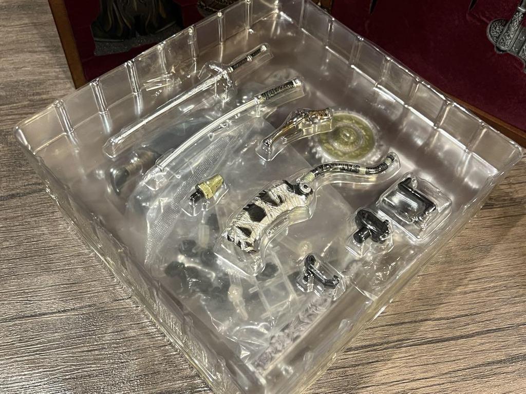 [USED] Bloodborne Hunter Figure