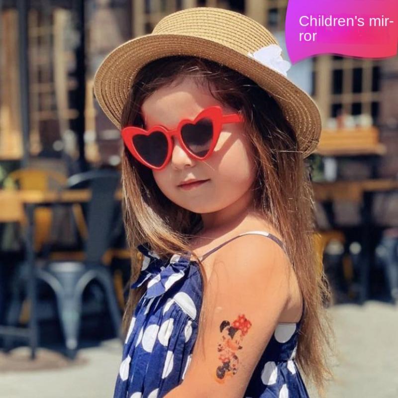 Heart Shaped Sunglasses Kids UV400 Protection Cute Cartoon Eyewear Boys Girls Outdoor Sun Glasses Oculos De Sol