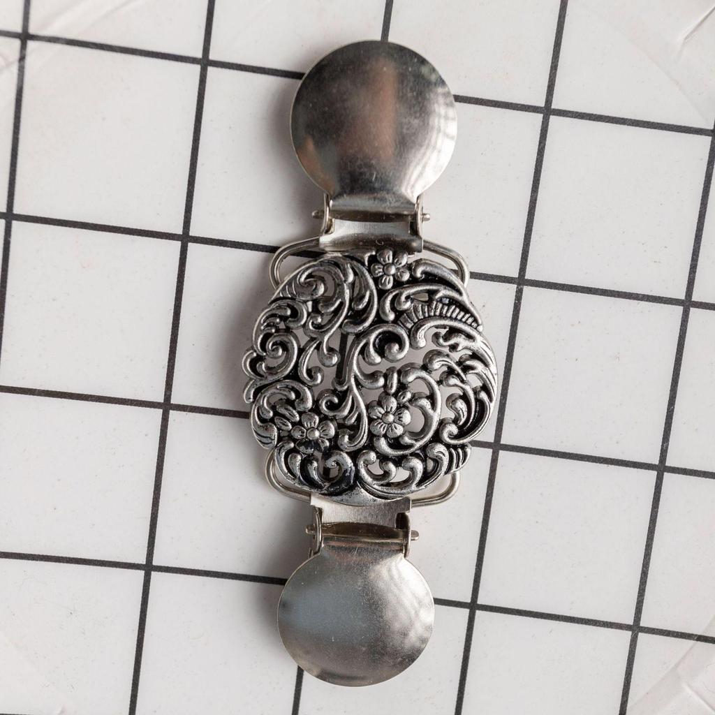 Retro Shawl Clip: European-American Sweater and Scarf Brooch with Diamond Accent - Anti-Exposure Alloy Accessory