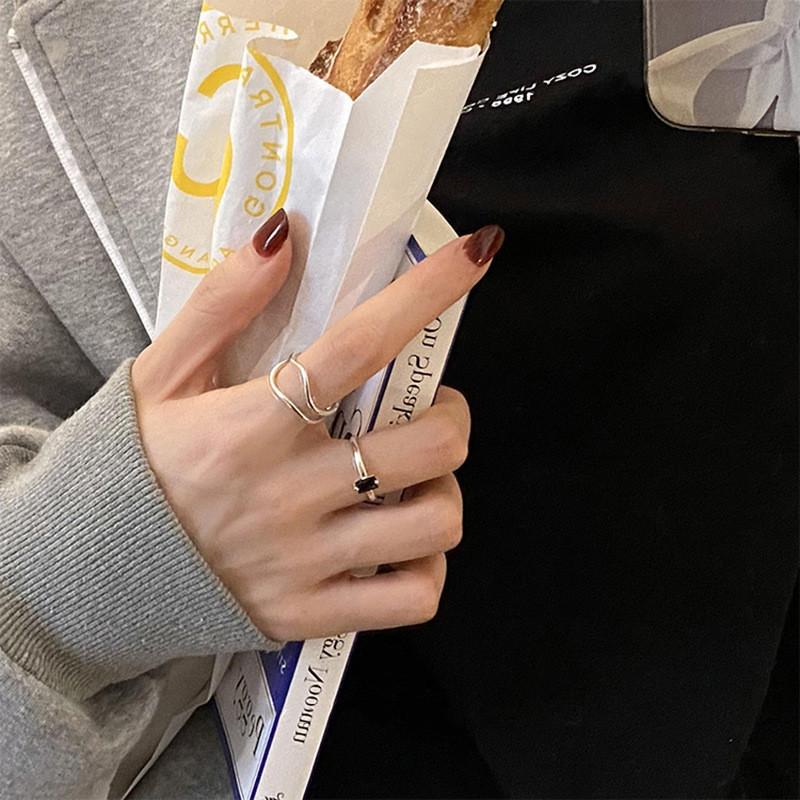 Trendy Black Zircon Wave Ring For Women Stylish Adjustable Copper Geometric Design