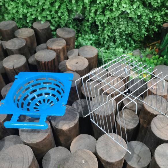 Detachable Hanging Birdcage Nest for Parrots, Budgies, Cockatiels, and Lovebirds