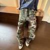 Herren Relaxed Fit Camouflage Leopard Print Patchwork Denim Cargo-Hose Wassergewaschen Gerade Beine Arbeitskleidung