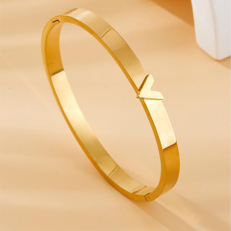 Simple And Fashionable Design Letter V Decorative Stainless Steel Bracelets Suitable For Daily Travel And Fashion Zircon