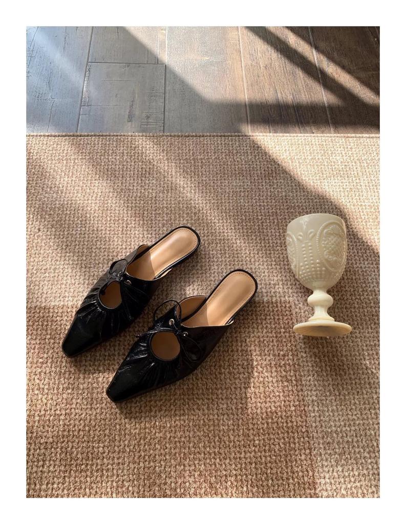 Leather French Niche Pleated Lace-up Bag Head Half Slippers Women's 2025 Spring and Summer Fashion Pointed Flat-soled Mullers