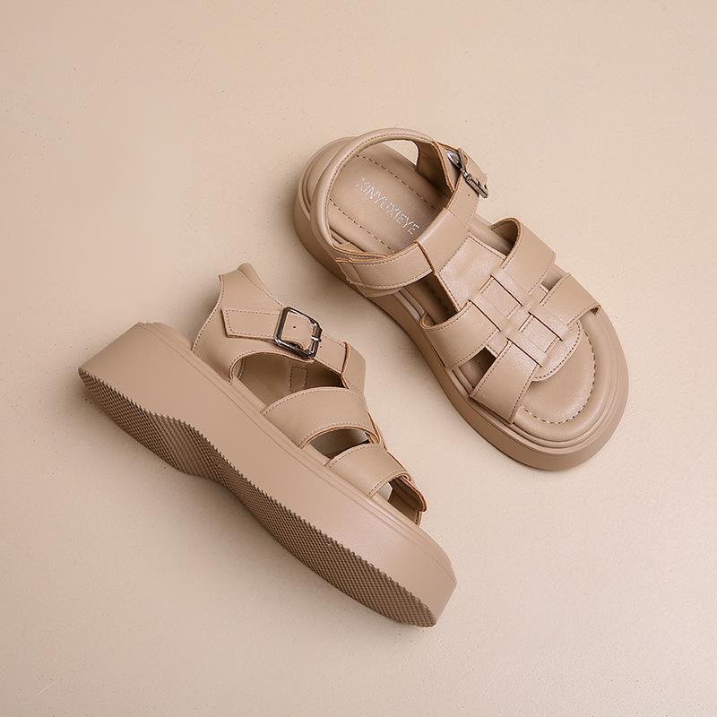 Platform pig cage shoes hollow 2025 summer new fashion breathable versatile slippers comfortable muffin bottom Roman sandals