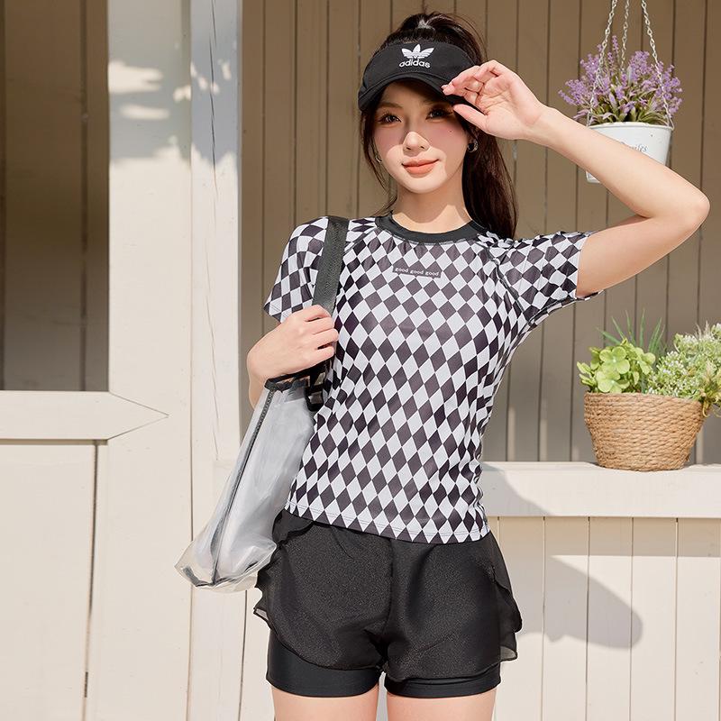 

Спортивный тренировочный комплект с быстрой сушкой 2025: Летний топ с коротким рукавом и фитнес-брюки, купальник, дышащий. L чёрный