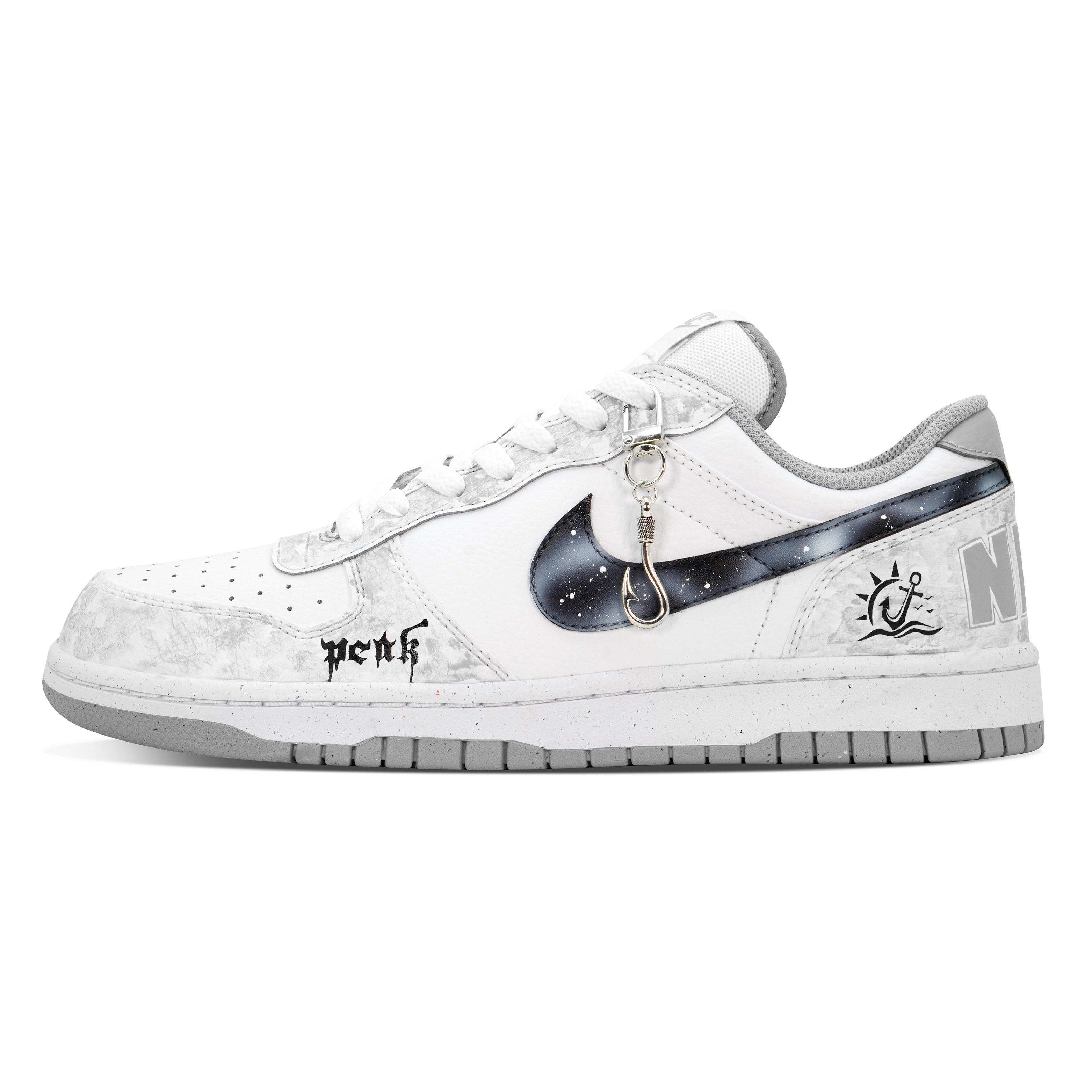 

Nike Big DEER Navigator Leather Abrasion Resistant Low top Skateboard Shoes Men s Black White Gray 355152-106(Team84-) 44.5