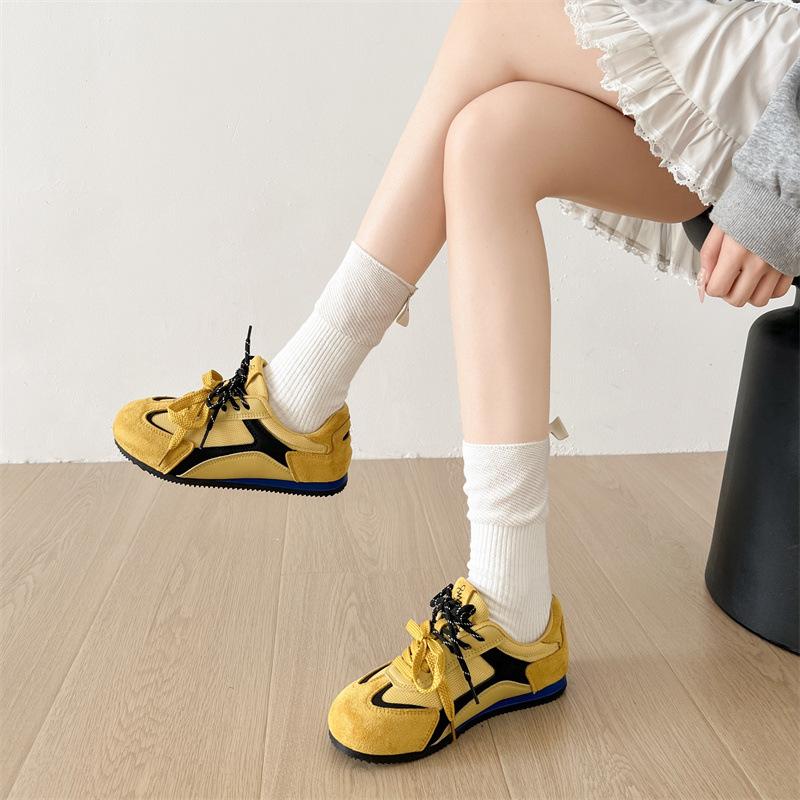 Queen Fan Black Retro Platform Training Shoes Women's 2025 New Autumn Skirts Versatile Low-top Sneakers