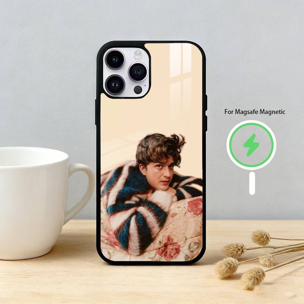 Actor S-Steve Harrington-N Phone Case For iPhone 17/16/15/14/13/12/Plus/Pro/Max for Magnetic Wireless Charging