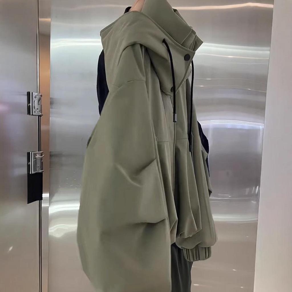 Army Green Women's Hooded Windbreaker: Medium Thickness, Stylish, Versatile, Popular Cargo Jacket for Early Spring.