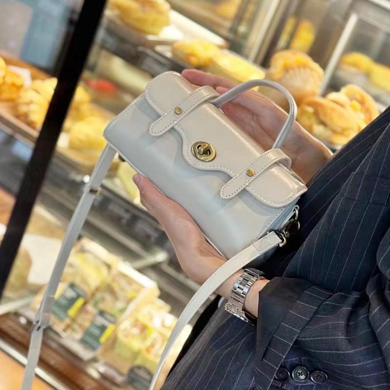 Pure Cowhide Portable Messenger Bag Women'S Versatile Leather Wide Shoulder Strap Cambridge Bag Cowhide Casual Women'S Bag