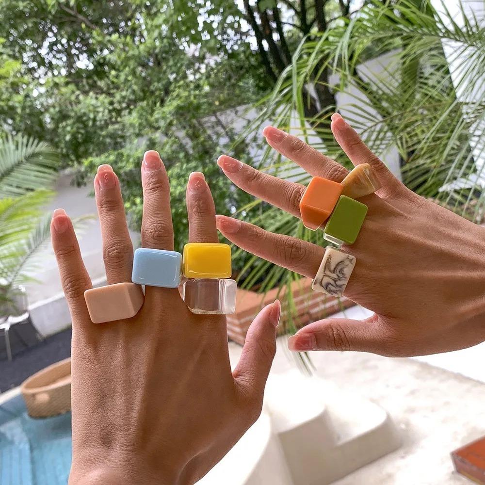 Hot Sale 2025 Temperament Fashion Colored Acrylic Ring New Simplicity Women Girl Lady Ring Trendy Resin Geometric Square Ring