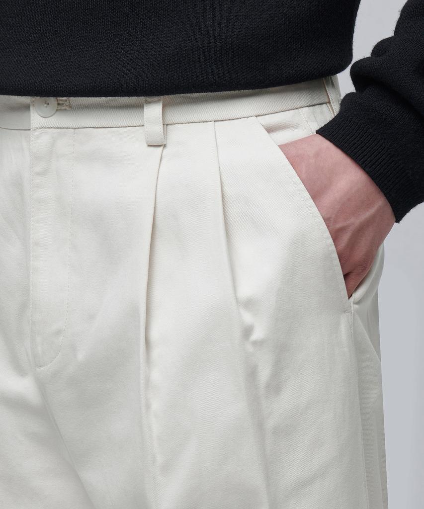 MUSINSA STANDARD Two-Tuck Wide Chino Pants [Cream]
