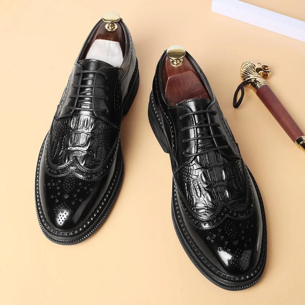 Fashion British Men's Dress Shoes Casual Fashion Classic Black Handmade Leather Shoes Autumn Breathable Gentleman Dress Business Loafers