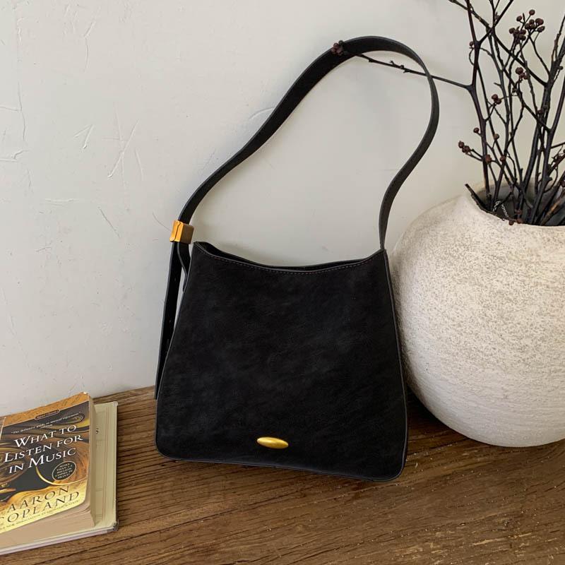 

Retro bag women s large capacity 2025 new autumn and winter versatile simple shoulder underarm bag casual commuter tote bag ебеновий